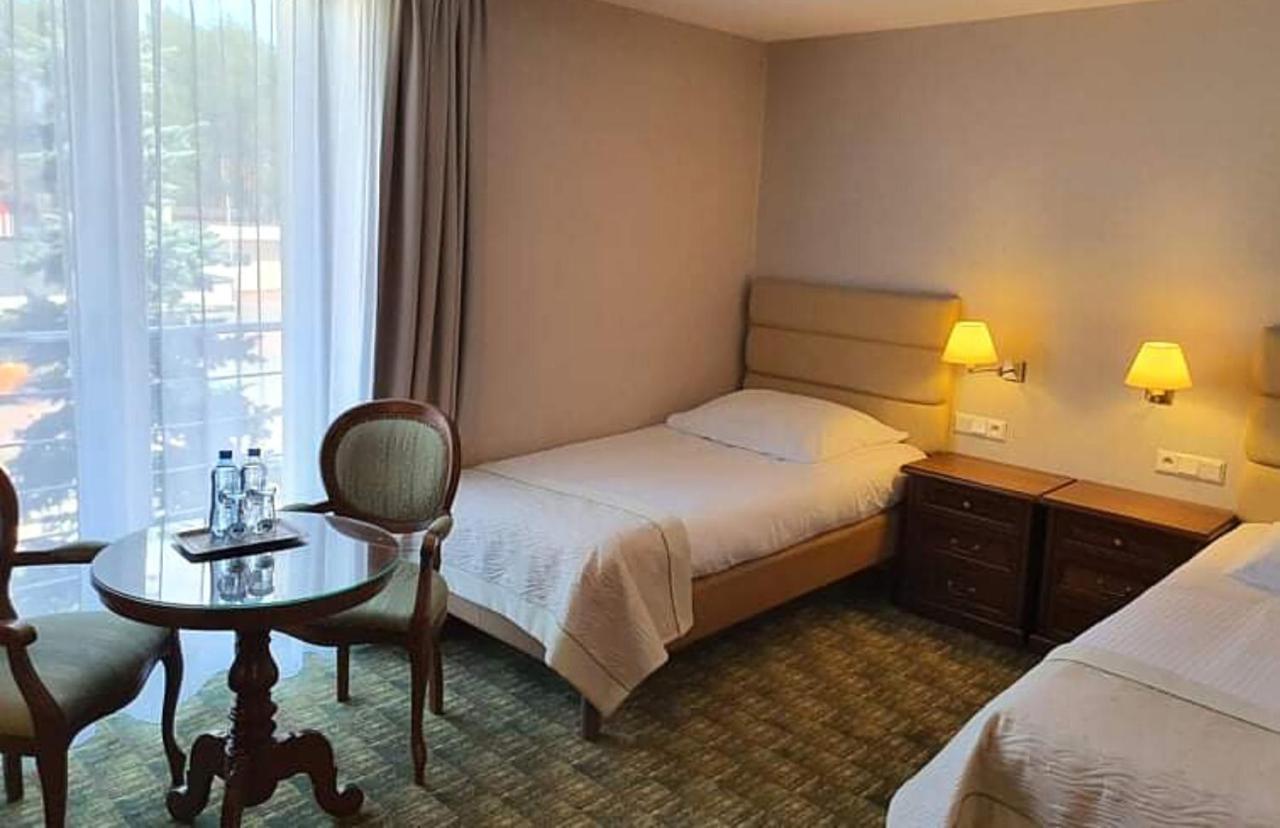 Hotel Boss Warsawa Bagian luar foto