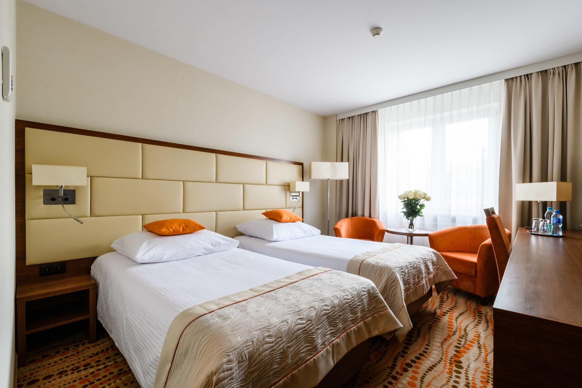 Hotel Boss Warsawa Bagian luar foto