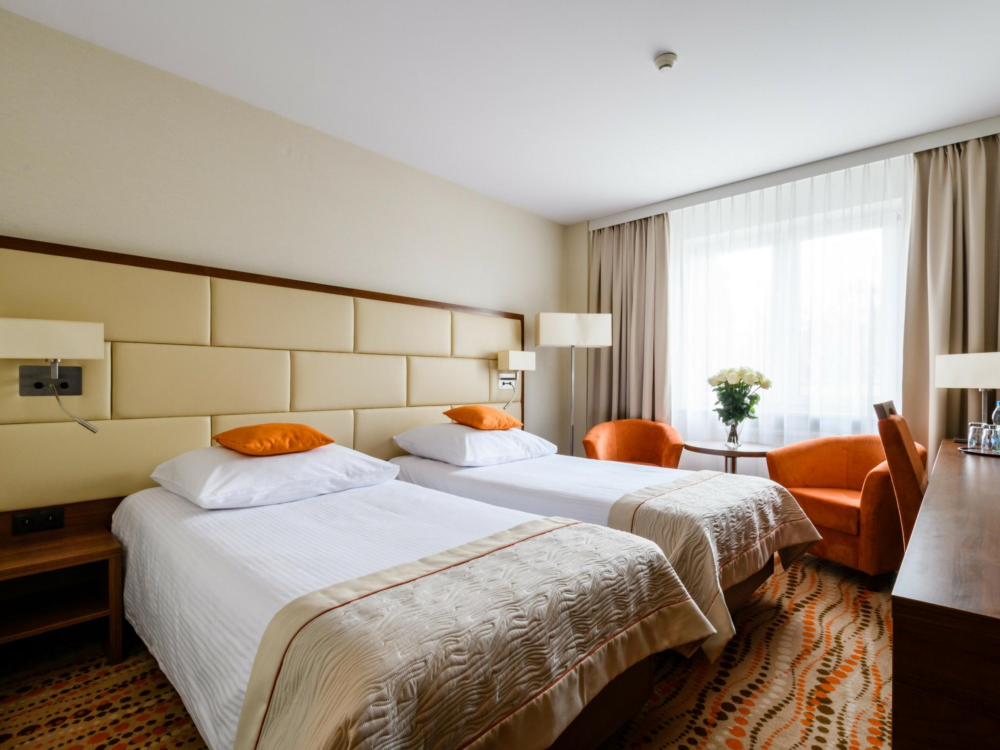 Hotel Boss Warsawa Bagian luar foto