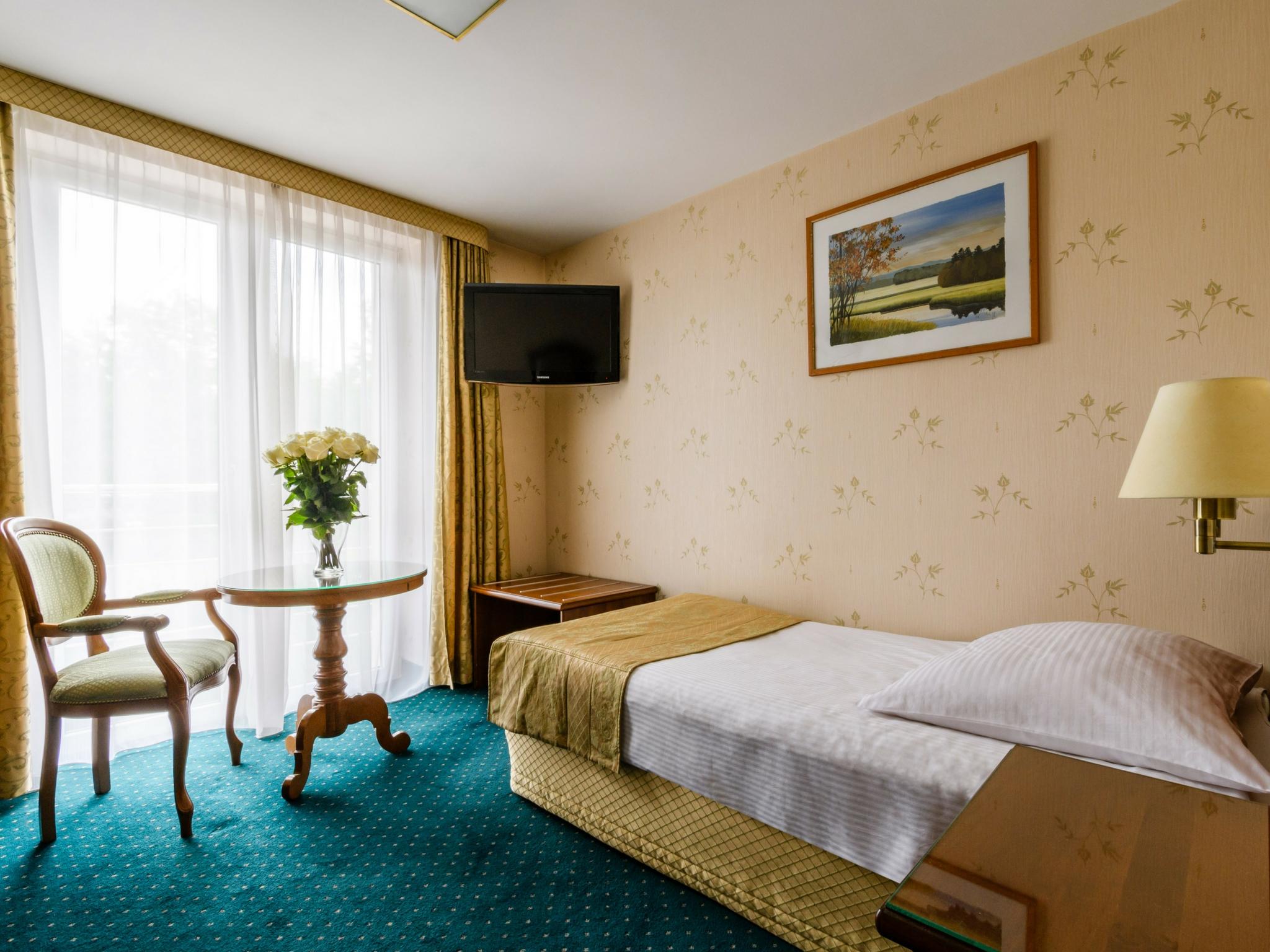 Hotel Boss Warsawa Bagian luar foto