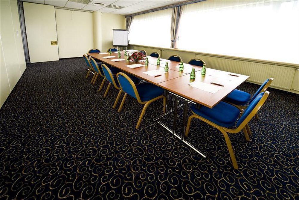 Hotel Boss Warsawa Bagian luar foto