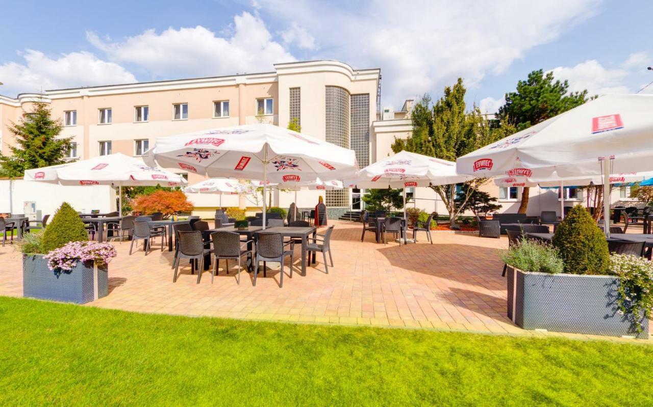 Hotel Boss Warsawa Bagian luar foto