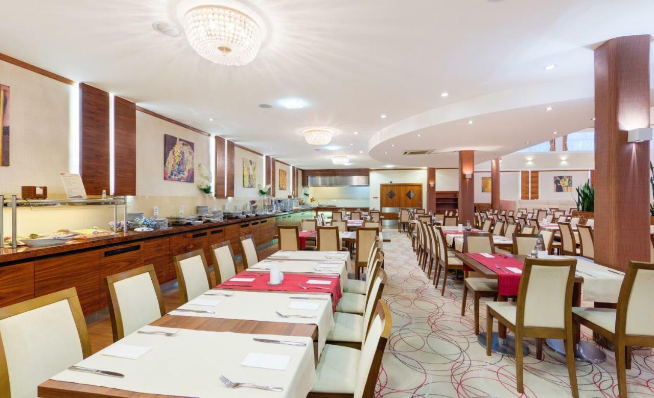 Hotel Boss Warsawa Bagian luar foto